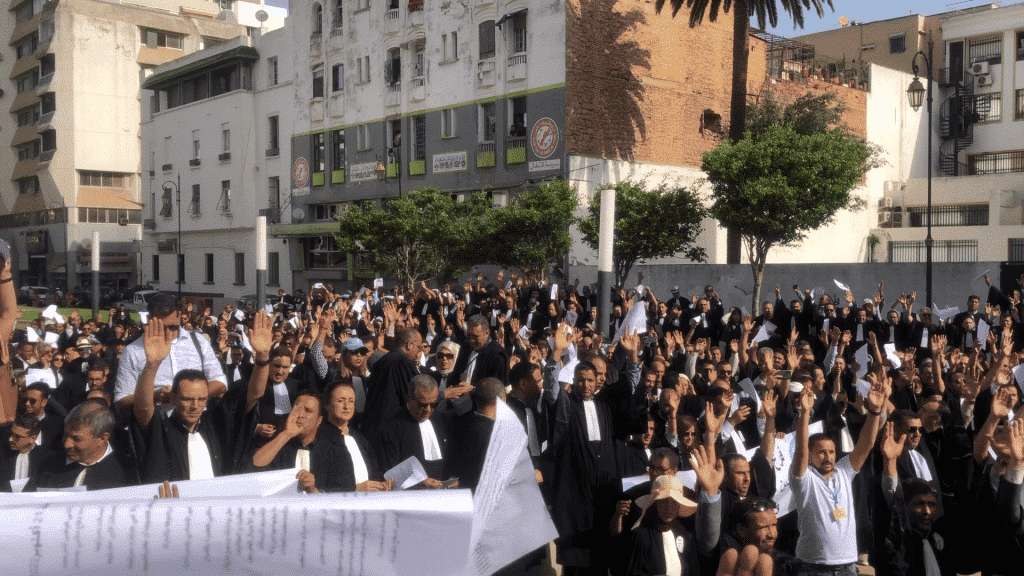 هيئة المحامين بتطوان تعلن استمرارها في مقاطعة العمل
