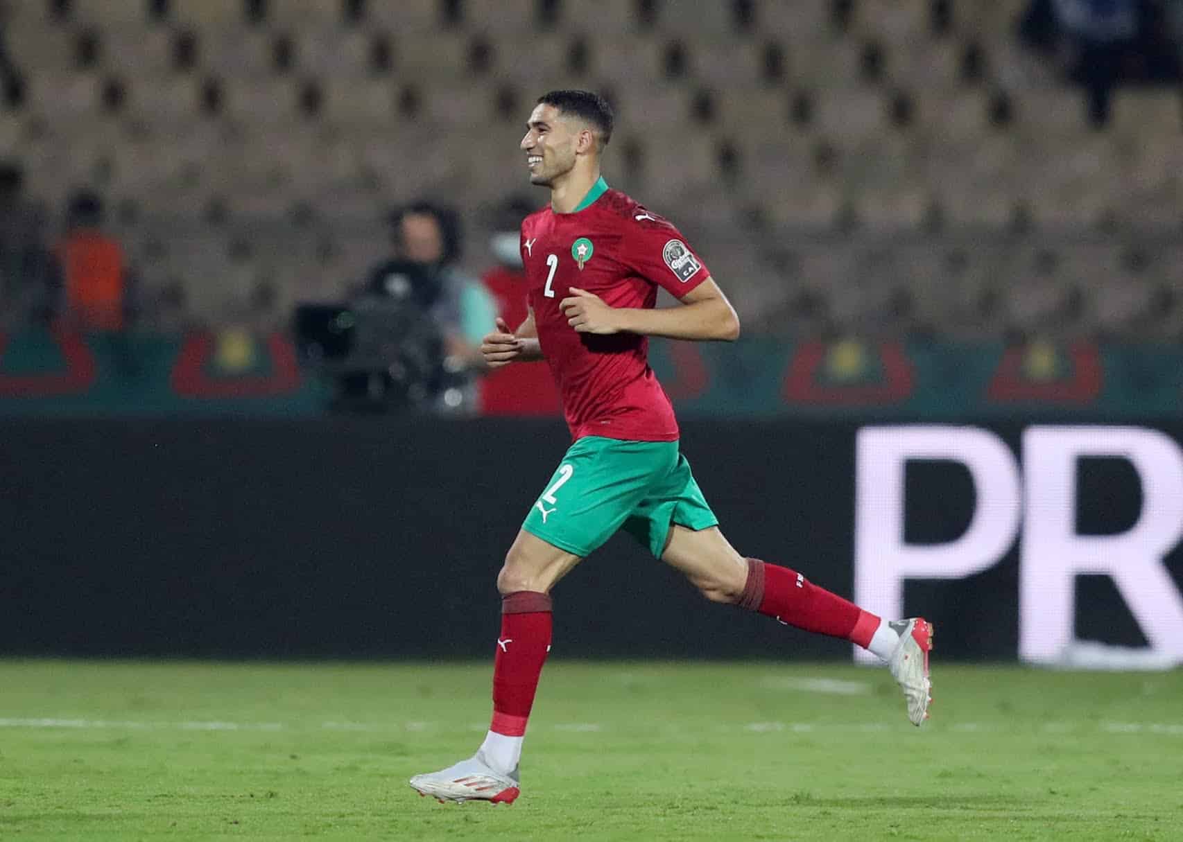 أشرف حكيمي: نشعر بضغط الجماهير ونسعى لتقديم أفضل مما قدمناه في روسيا