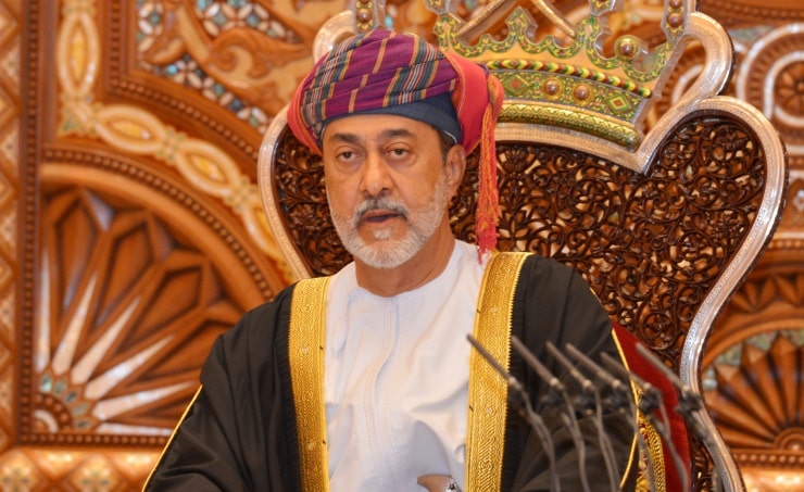 الملك يراسل سلطان عمان