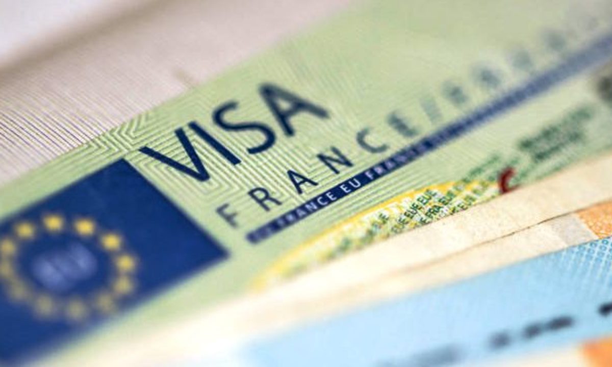 بايتاس: سؤال التأشيرات يجب أن يطرح على فرنسا والمغرب مستعد لإعادة القاصرين