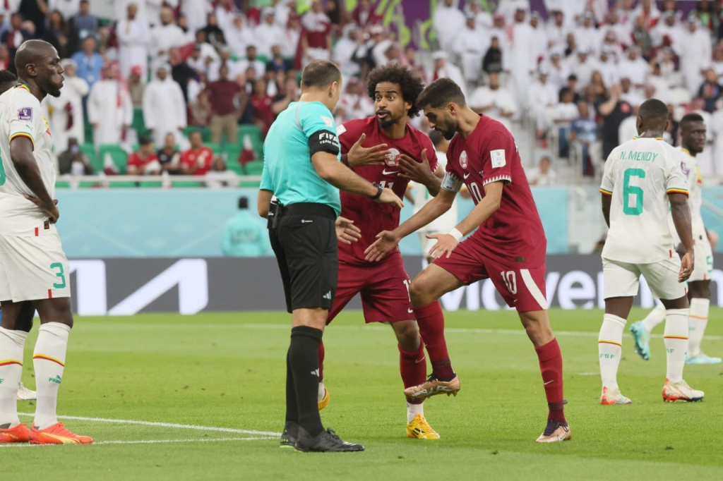 قطر على مشارف الإقصاء بخسارتها أمام السنغال