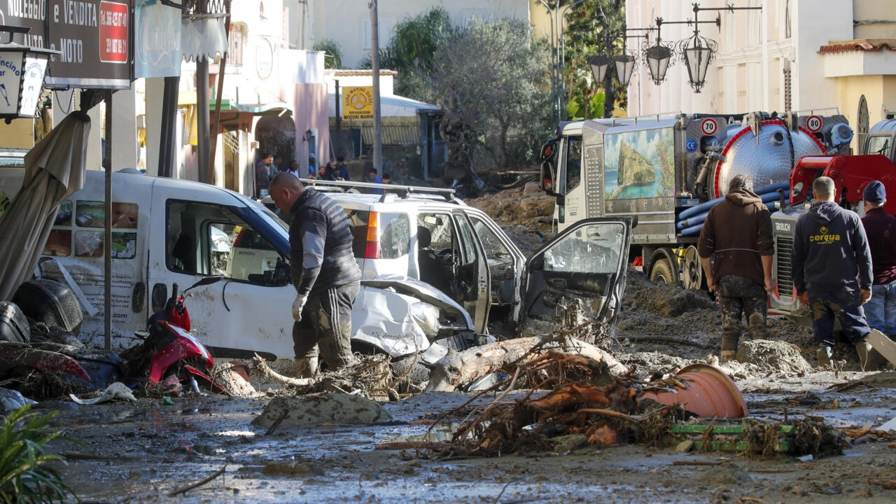 إيطاليا.. انزلاق التربة يخلف قتلى ومفقودين والسلطات تعلن حالة الطوارئ