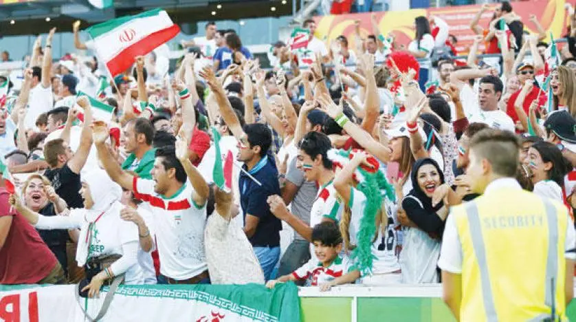 مقتل شاب إيراني إثر احتفاله بهزيمة المنتخب الإيراني