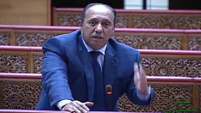 بدَل الزيادة بالأجور..برلماني يقترح إعفاء الأسر المغربية من تكاليف الصحة والتعليم