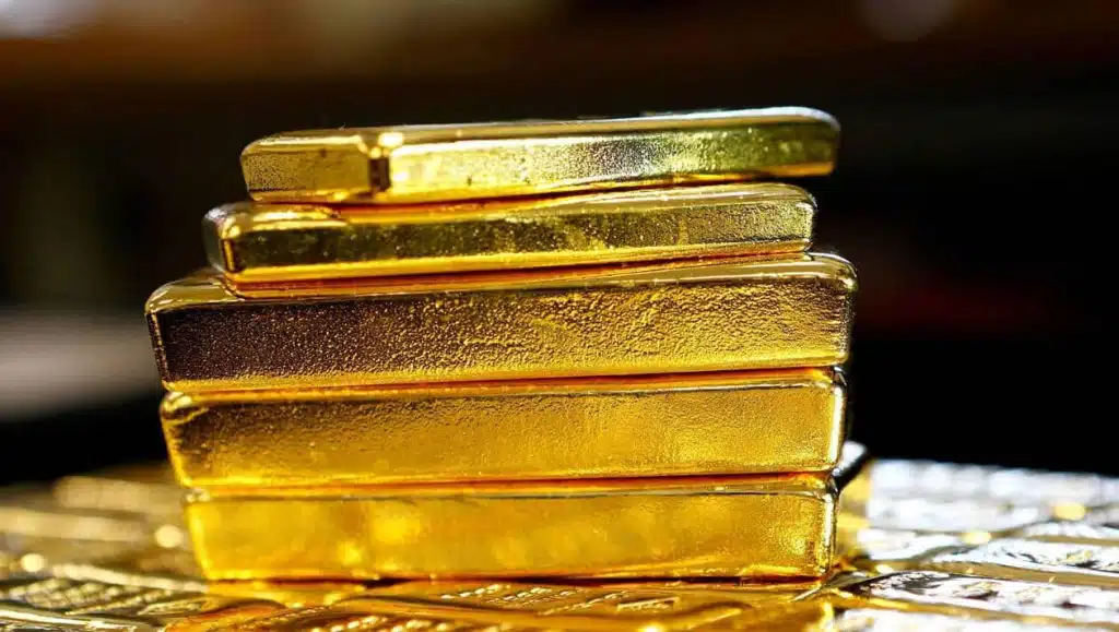 أسعار الذهب والفضة تقفز لمستوى قياسي جديد