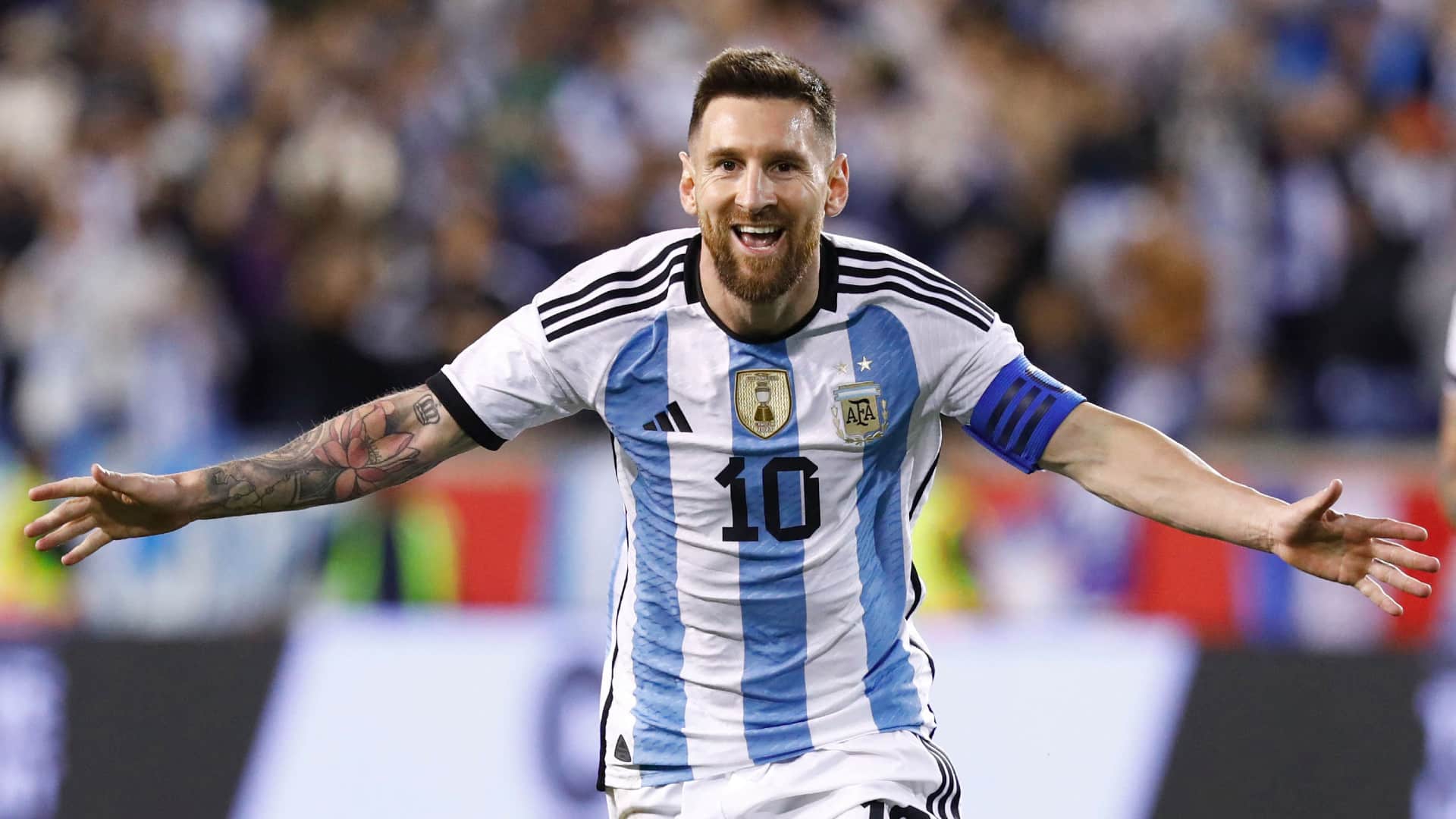 الأرجنتين تزيح هولندا وتعبر إلى نصف نهائي كأس العالم