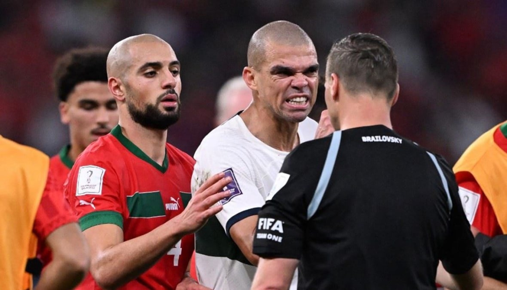 عاجل.. بيبي يعلّق خسارة البرتغال أمام “الأسود” على التحكيم ويؤكد: الحكم انحاز للمغرب بسبب ميسي