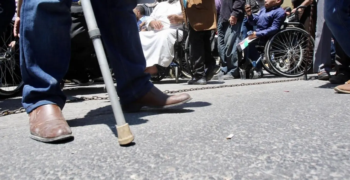 ذوو الاحتياجات الخاصة يستعدون للاحتجاج أمام البرلمان
