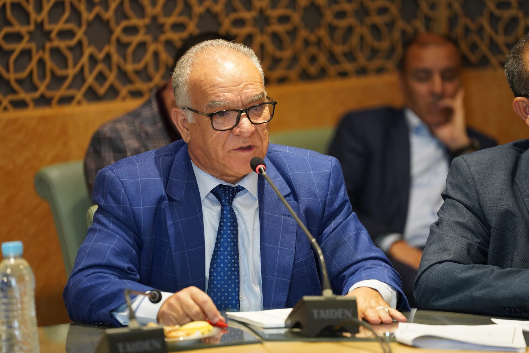 إعادة انتخاب رئيس اللجنة الموضوعاتية للمغرب الأخضر يوقف أشغالها بالبرلمان ومضيان ينتظر “فتوى” قانونية