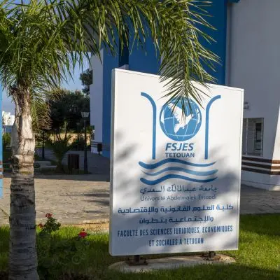 كلية القانون بتطوان توضح سبب نجاح طالبة في مبارتي ماستر