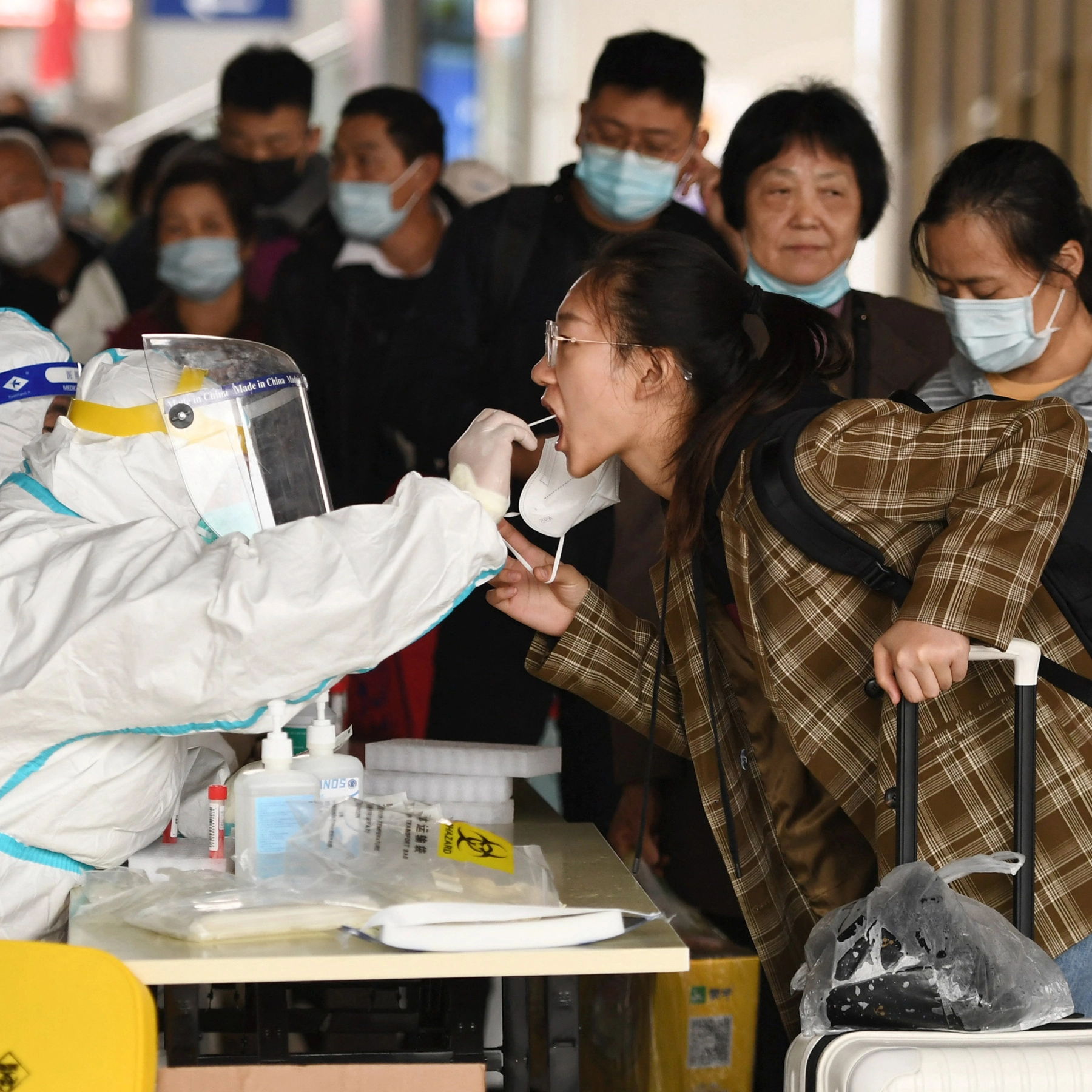الصين تنتقد منظمة الصحة العالمية بسبب “أصل كورونا”