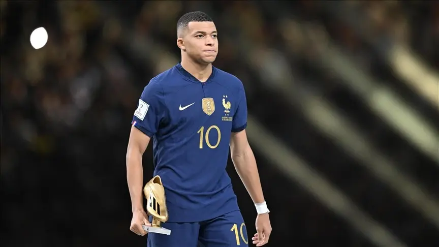 متفوقا على ميسي ورونالدو.. مبابي أعلى اللاعبين أجرا خلال 2022