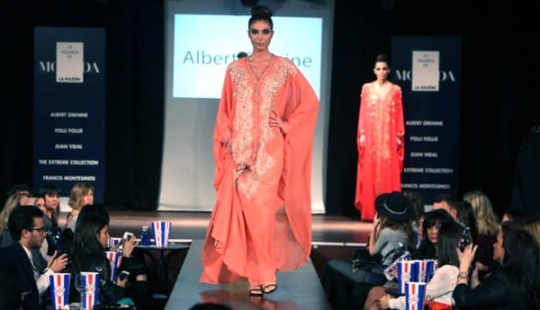 القفطان المغربي حاضر في معرض الأزياء الشرقية بباريس