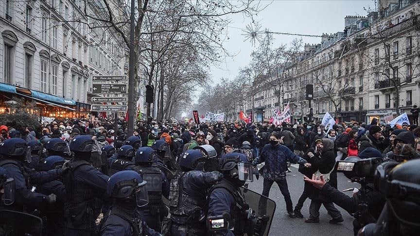 فرنسا.. مليوني متظاهر يحتجون على إصلاح نظام التقاعد