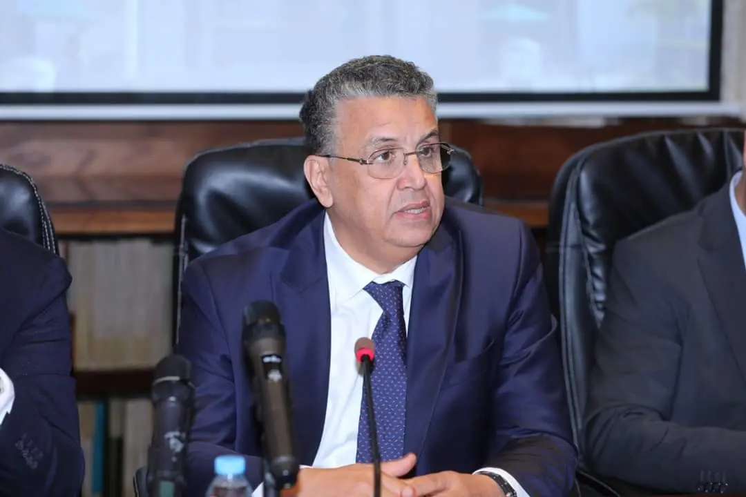 وهبي يستعمل بصمات القضاة والموظفين دون ترخيص لجنة المعطيات الشخصية
