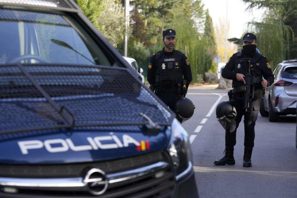 “مغربي بدون سجل إرهابي”.. إسبانيا تكشف هوية منفذ الهجوم الدامي في الكنيستين