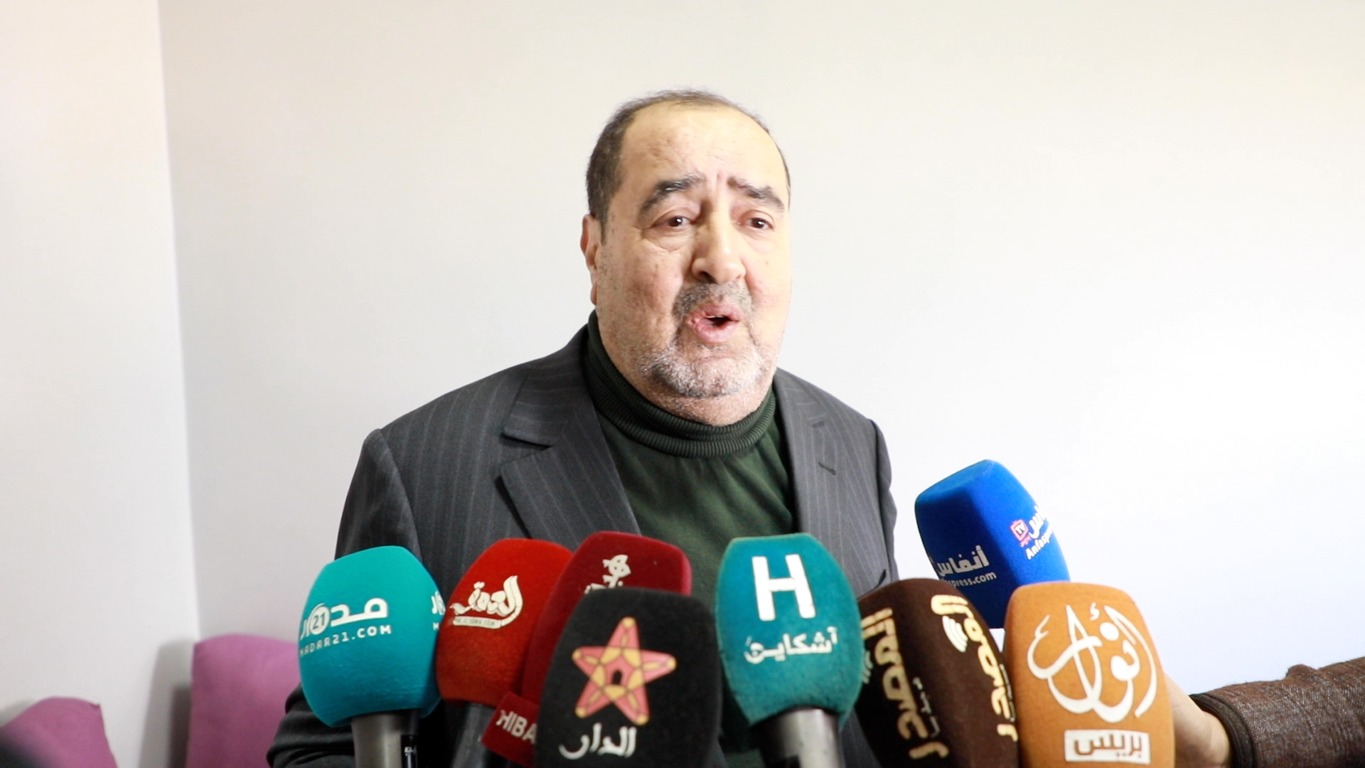 لشكر يمثل أمام القضاء بتهمة التشهير بصحفيين