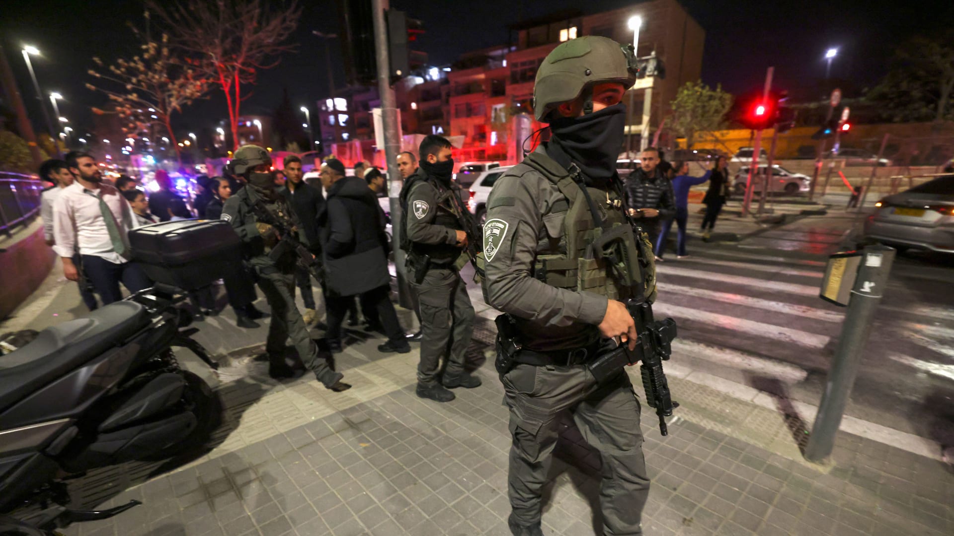 نتنياهو يتوعد برد سريع على هجومي القدس