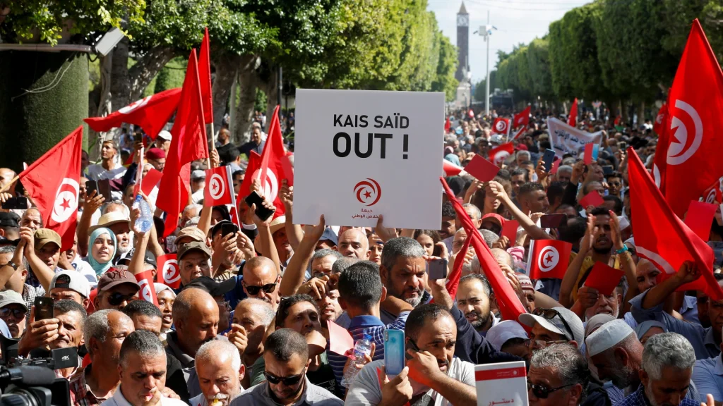 “جبهة الخلاص الوطني” في تونس تدعو لتوحيد الموقف من أجل “رحيل” سعيّد