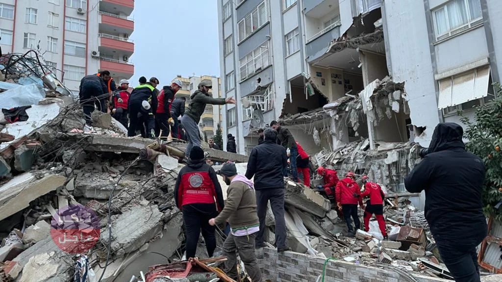أردوغان يعلن حدادا وطنيا لسبعة أيام إثر الزلزال