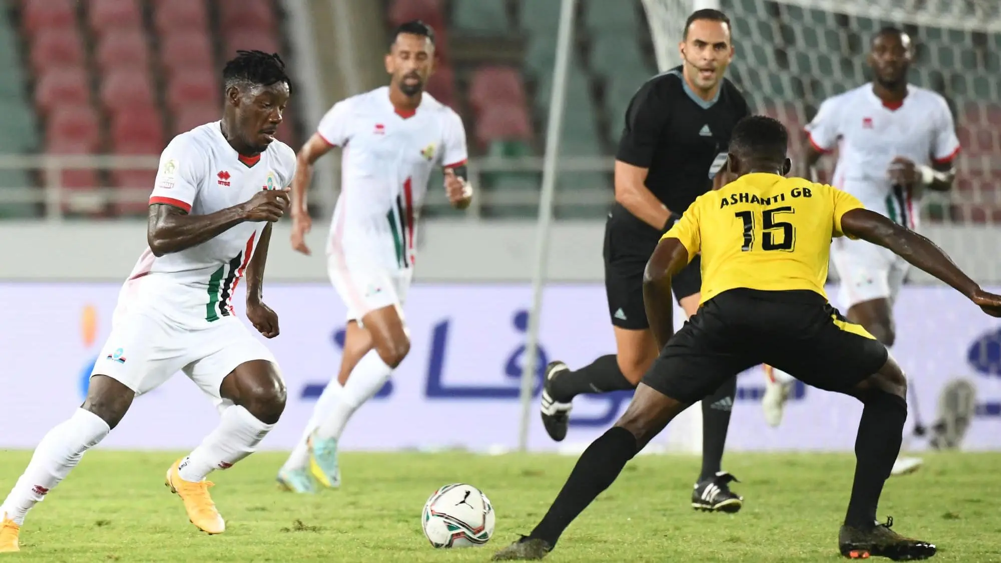 دوري الأبطال.. الجيش الملكي يعود بخسارة من رحلته إلى تونس