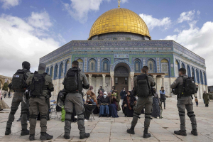 مقتل 3 فلسطينيين واقتحام آلاف المستوطنين للأقصى في يوليو