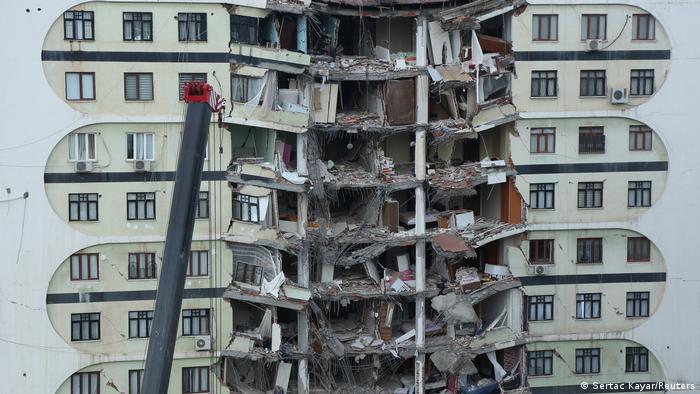 50 ألف مبنى يجب هدمها بسبب تضررها بالزلزال بتركيا