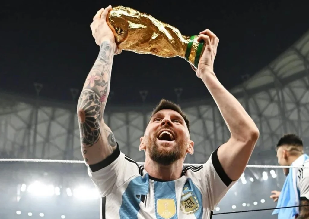 ميسي ينتزع لقب أفضل لاعب لعام 2022