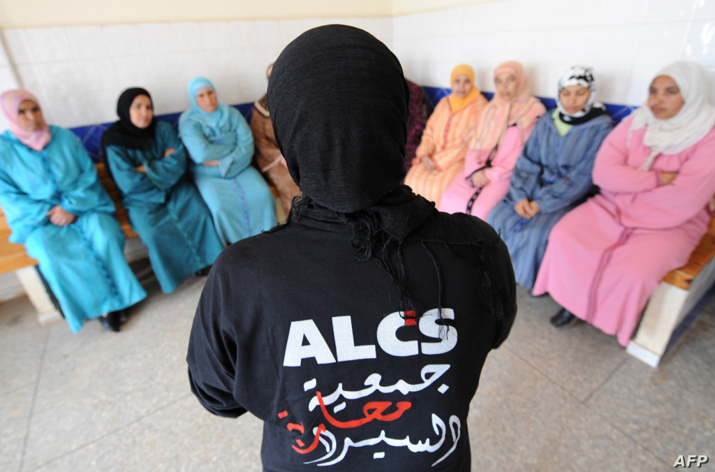 عدم المساواة يُعرّض المغربيات أكثر لخطر الإصابة بالسيدا و70% من النساء أصبن بالعدوى بسبب أزواجهن