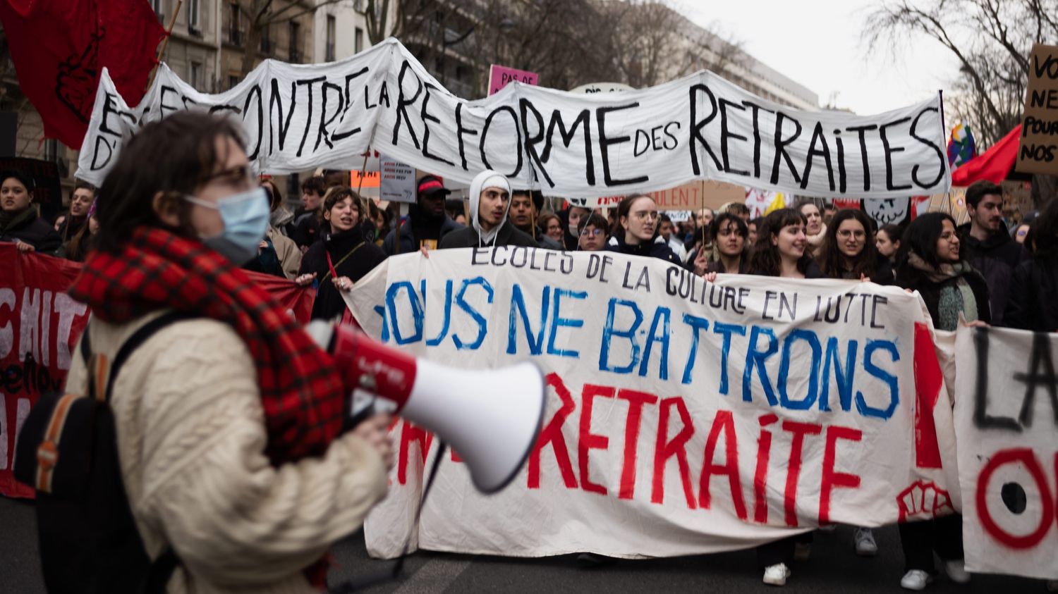 بعدما كانت مليونية.. زخم التعبئة ضد إصلاح قانون التقاعد في فرنسا يتراجع