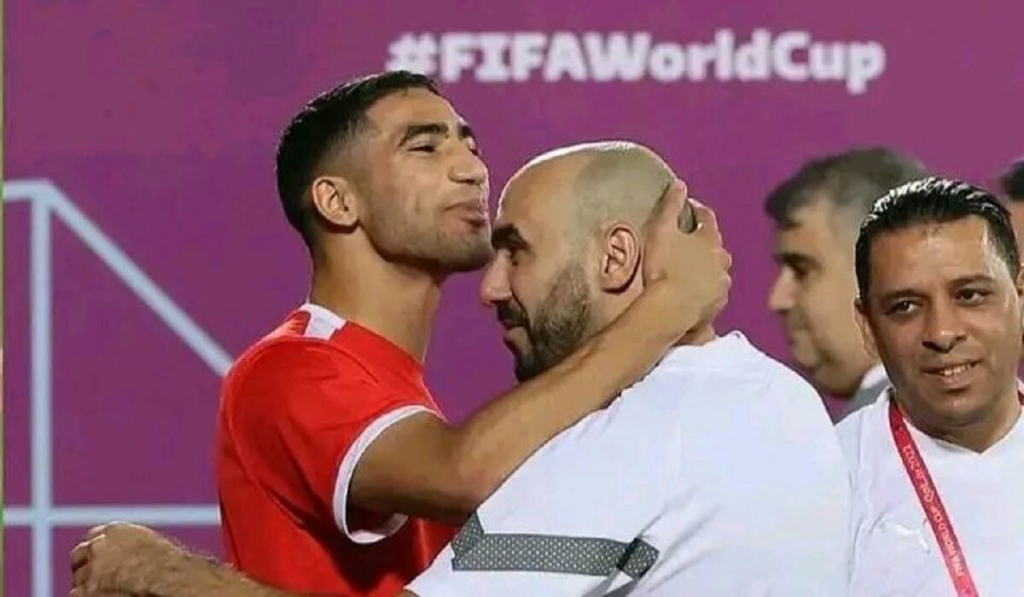 الركراكي يؤكد دعمه لحكيمي بعد اتهامه بالاغتصاب ويكشف تفاصيل اتصاله به بعد الواقعة