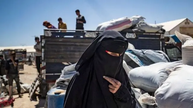 واشنطن: إغلاق معتقلات “داعش” بسوريا رهن بقبول الدول عودة مواطنيها