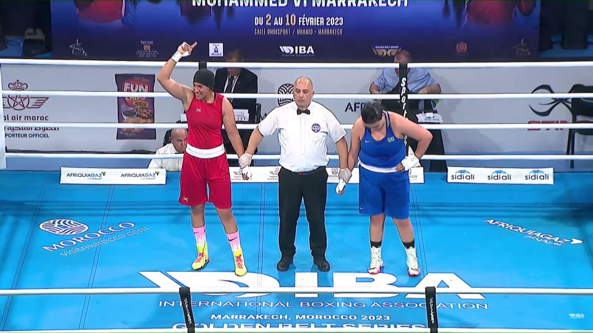 المغربية المرضي تتوج بطلة العالم للملاكمة بالوزن الثقيل