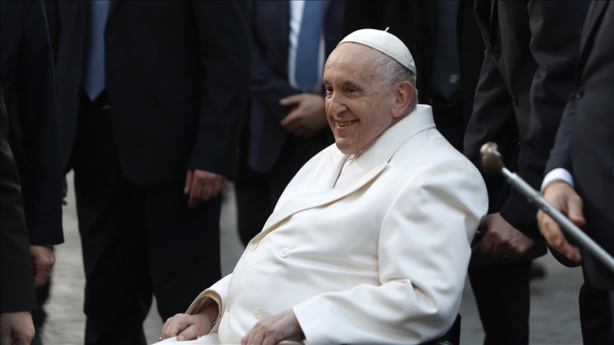 الفاتيكان: البابا يتعافى تدريجيا من إصابته بعدوى رئوية