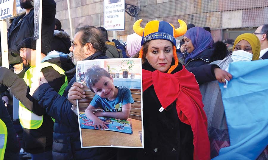 عاجل.. وزارة الخارجية تؤكد “انتزاع” طفلين مغربيين من عائلتيهما بالسويد وتكشف رد السلطات