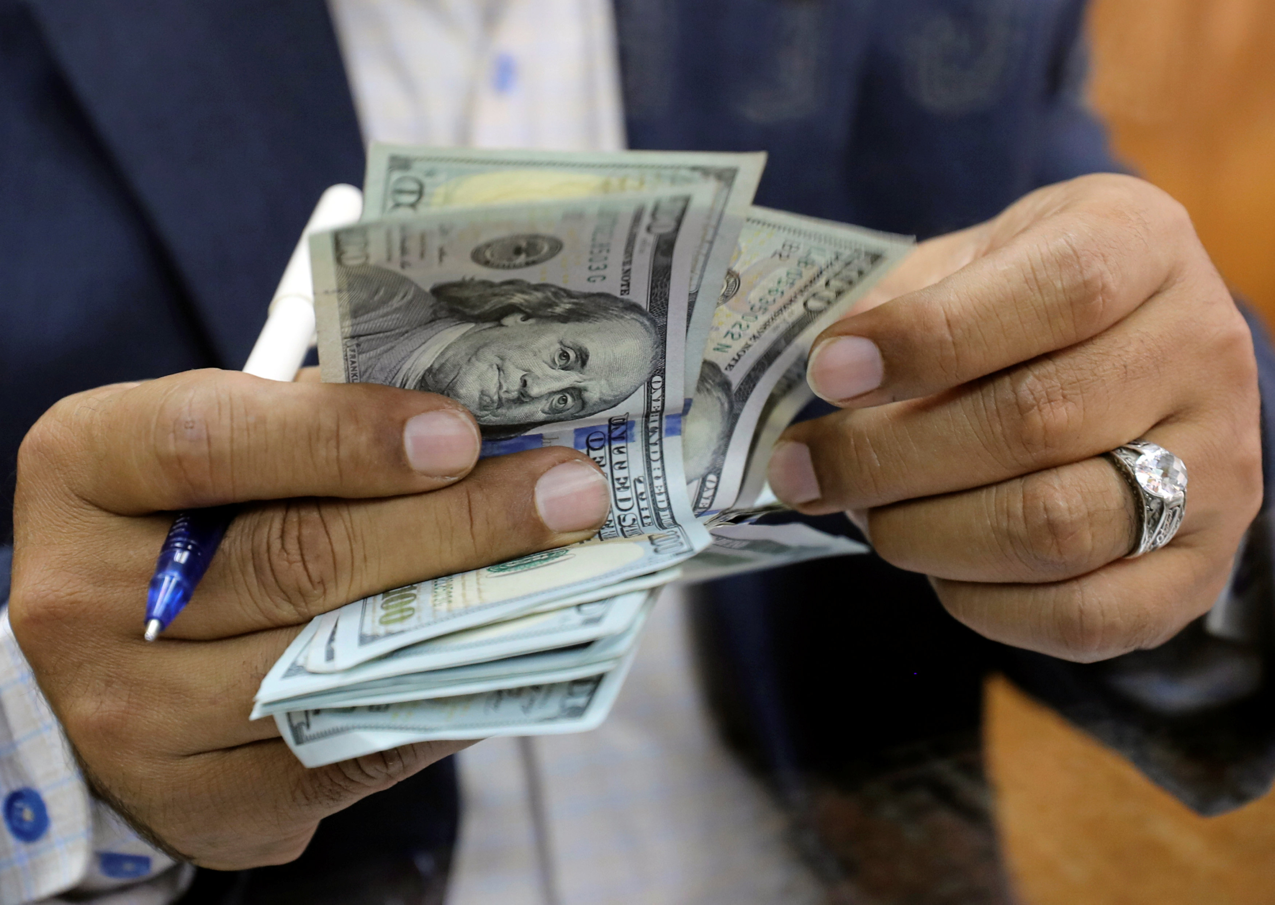 رصيد العملة الصعبة بالمغرب يناهز 355,3 مليار درهم