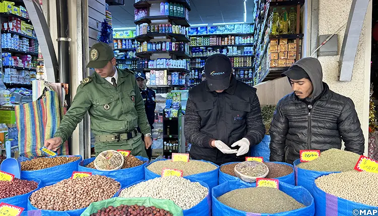 الحكومة تضبط أكثر من 3 ألاف مخالفة للأسعار وتحيلها على القضاء