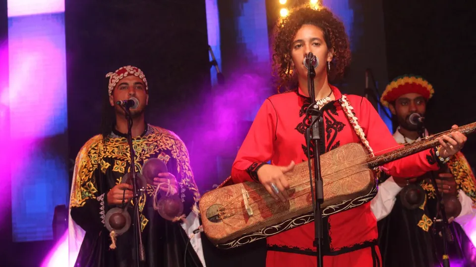 هند نعيرة تقدم بفاس موسيقى “كناوة” بنون النسوة