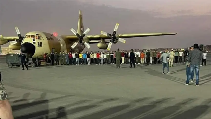 عودة أول دفعة من جنود مصر “المحتجزين” بالسودان