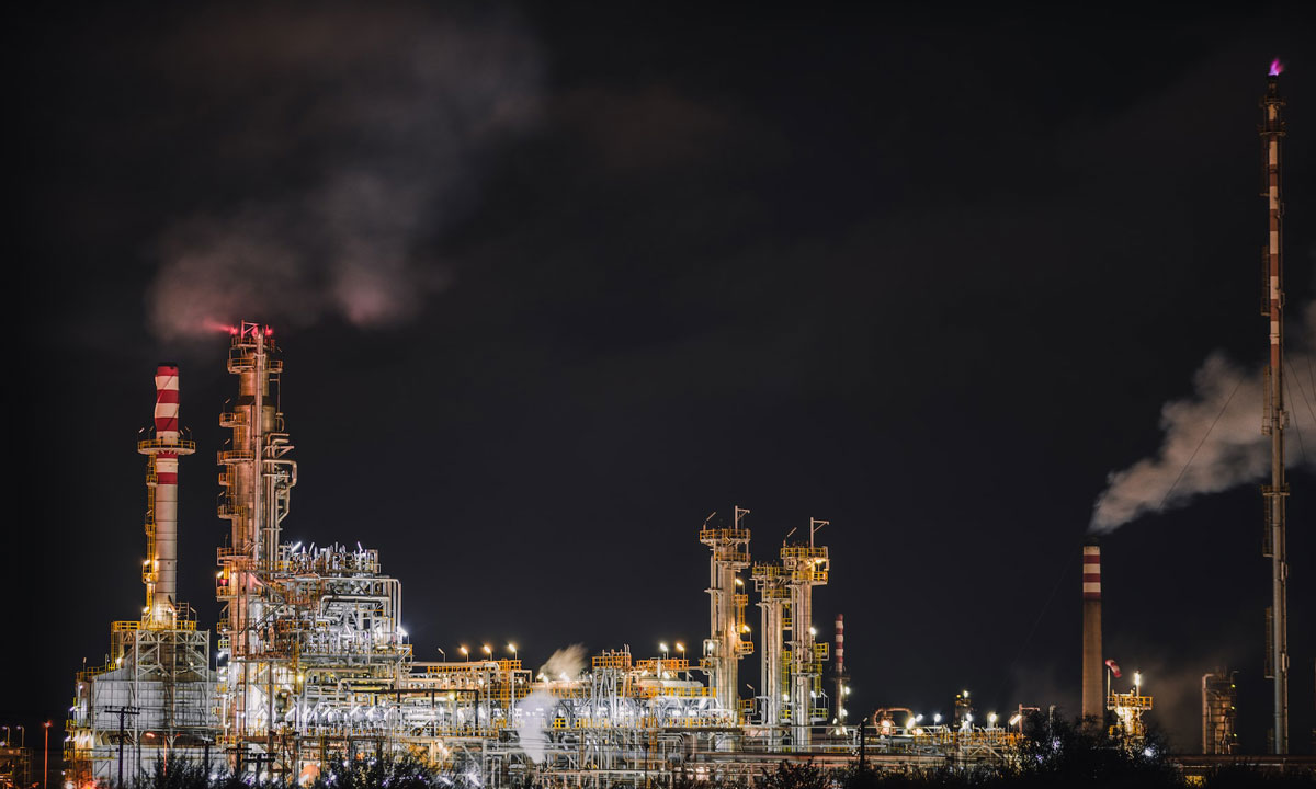 نقابة البترول والغاز تسجل بإيجابية تصريحات بايتاس حول دعم الحكومة لإعادة تشغيل لاسامير