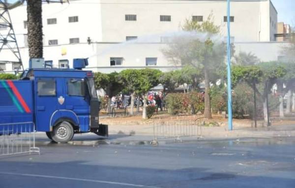 عاجل.. إيقاف 270 مشجعا وإصابة 40 رجل أمن على خلفية شغب مباراة “الطاس” و”الكوديم”