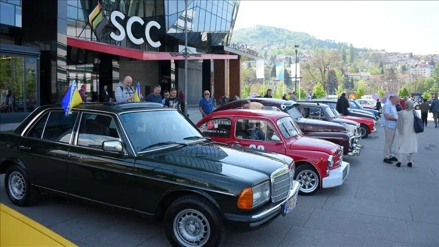 عشاق السيارات الكلاسيكية يلتقون في سراييفو
