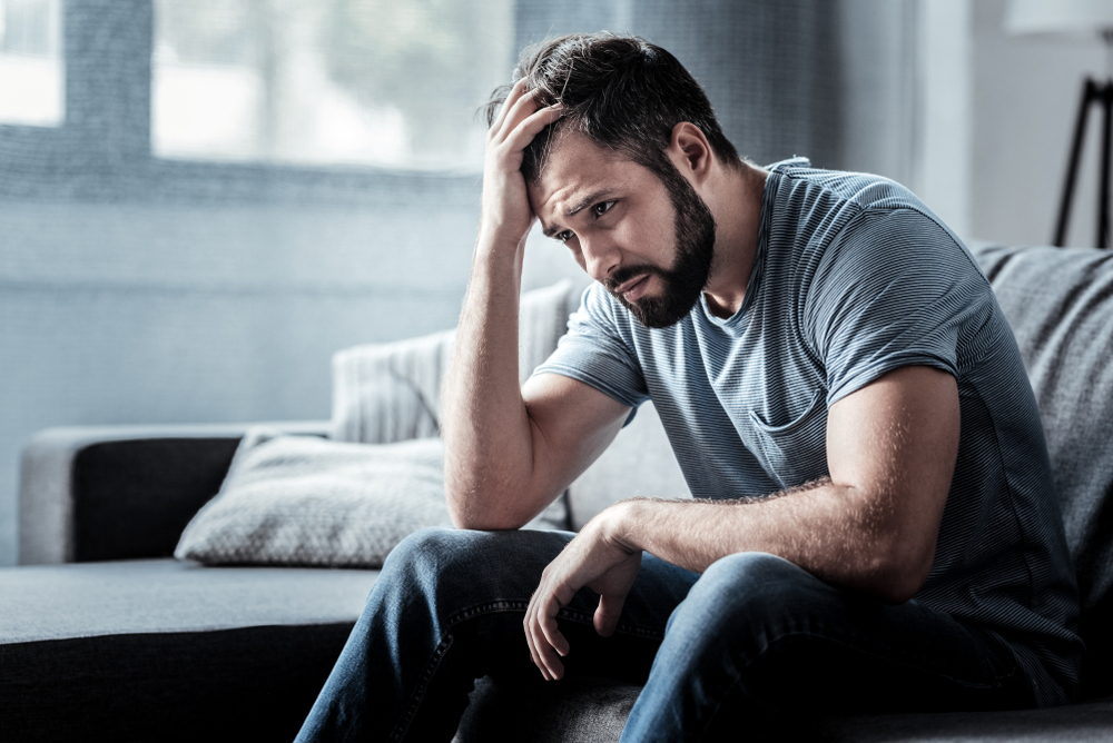 إليك علامات واضحة لتدني تقديرك لذاتك.. وهذه طرق تغلبك على هذا الشعور