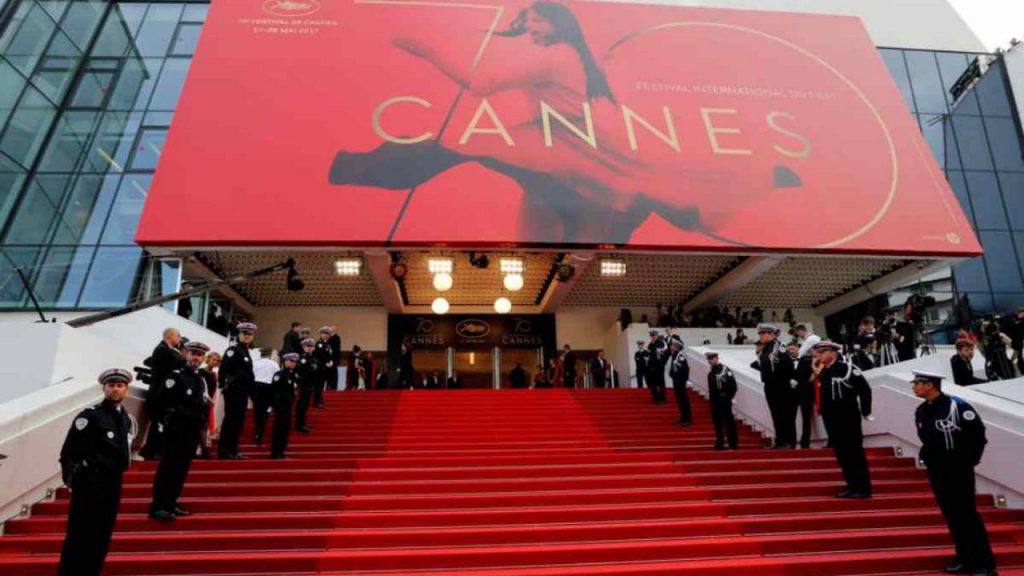 السينما المغربية تصنع الحدث بمهرجان “كان” السينمائي والنقاد منتشون