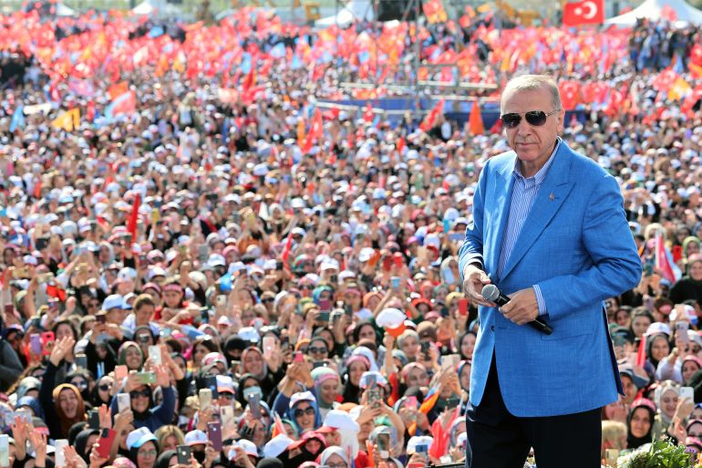 عاجل/بعد فرز 99 بالمئة من الأصوات..أردوغان يفوز بانتخابات الرئاسة التركية