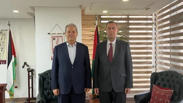سفير المغرب يتباحث مع رئيس المجلس الوطني الفلسطيني