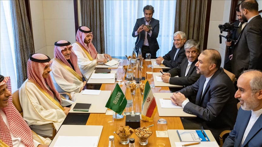 السعودية وإيران تتطلعان لـ”مزيد من الآفاق الإيجابية للعلاقات”