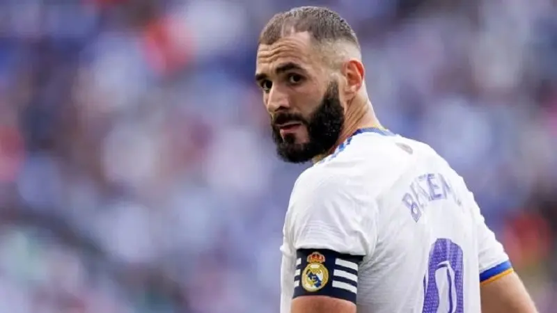 ريال مدريد يعلن رسميا عن رحيل بنزيما