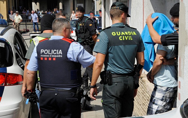 الشرطة الإسبانية توقف أربعة مهربين جزائريين