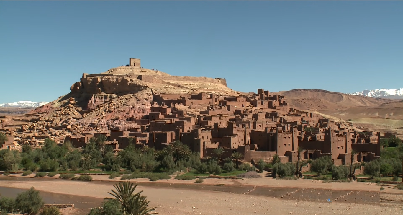 “إل فاتو كوتيديانو” تعود برحلة عبر الزمن لحضارات المغرب الضاربة في القدم وتتوقف عند سحر لا يقاوم للمدن
